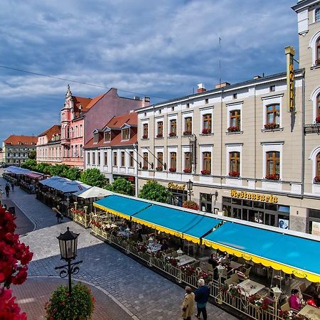 Pietrak Hotel Gniezno Exterior foto